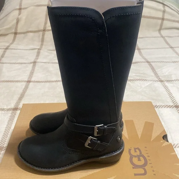 NWOT Black Leather Ugg 100% Wool Size 5 - Picture 3 of 6